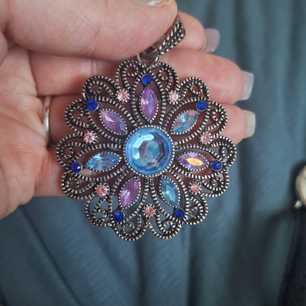 Vintage Silver and Blue Floral Necklace - Picture 6 of 9